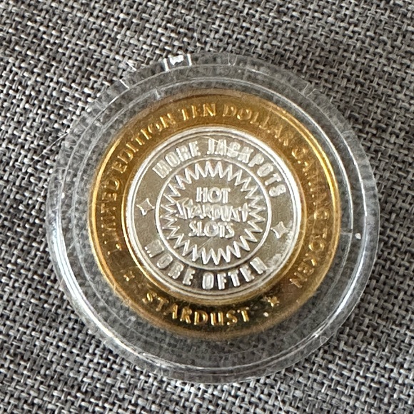 Stardust/Hot Stardust Slots $10 Gaming Tokens .999 Fine Silver - Picture 2 of 2
